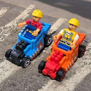 Hot Wheels LOOSE Pixel Shaker Blue/Orange ☆ HW Ride-Ons lot of 2 W/figures